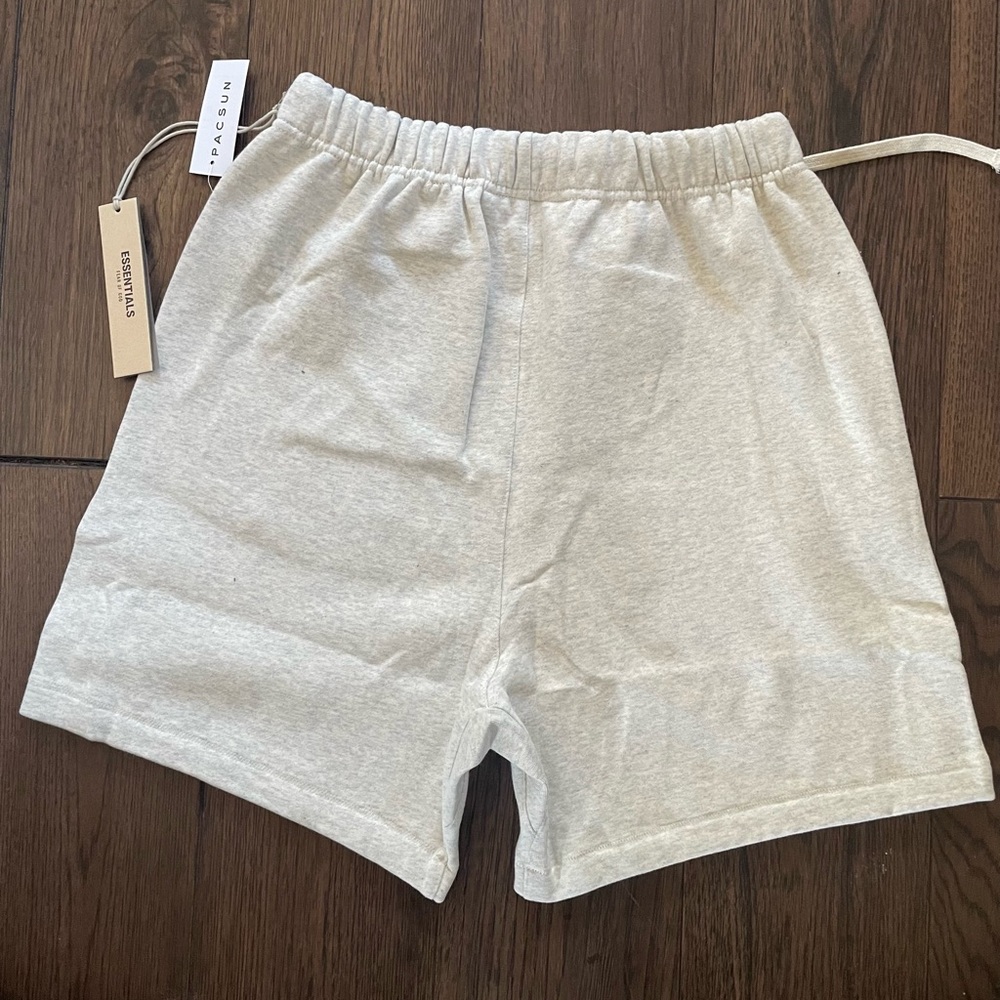 Fear got essentials, light oatmeal shorts - Picture 4 of 5
